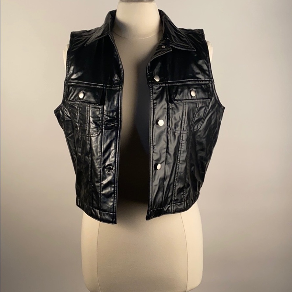 Black Selene Sport vest